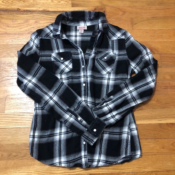 Tops - Black plaid flannel